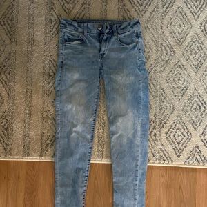 Light wash AE jeans
